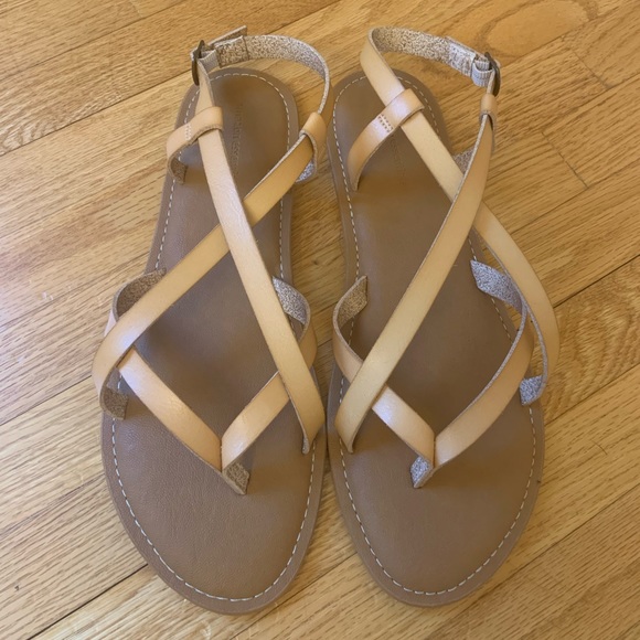 NWOT Tan Sandals - Picture 10 of 16
